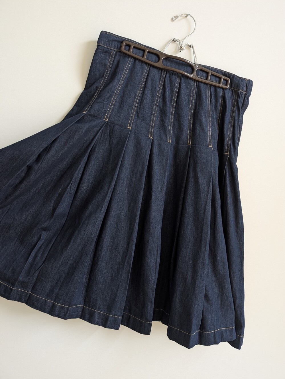 Suzy Shier Medium Pleated Flare Indigo Denim Midi Skirt Cotton Tencel